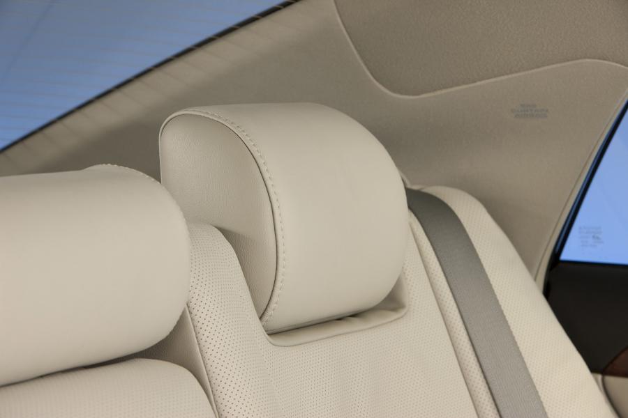 Детали интерьера Toyota Avalon (GSX30) 2011 года  (фото 36 из 84)